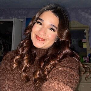 Meet your Posher, Georgina